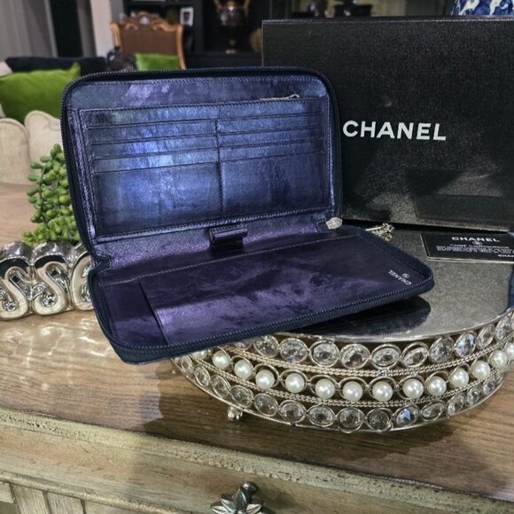 EUC Authentic ULTRA RARE Chanel Cambon Iridescent Blue Organizer Wallet - Picture 5 of 16
